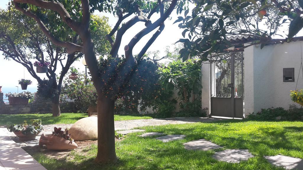 Azienda Agrituristica Villa Arianna Imperia Dış mekan fotoğraf