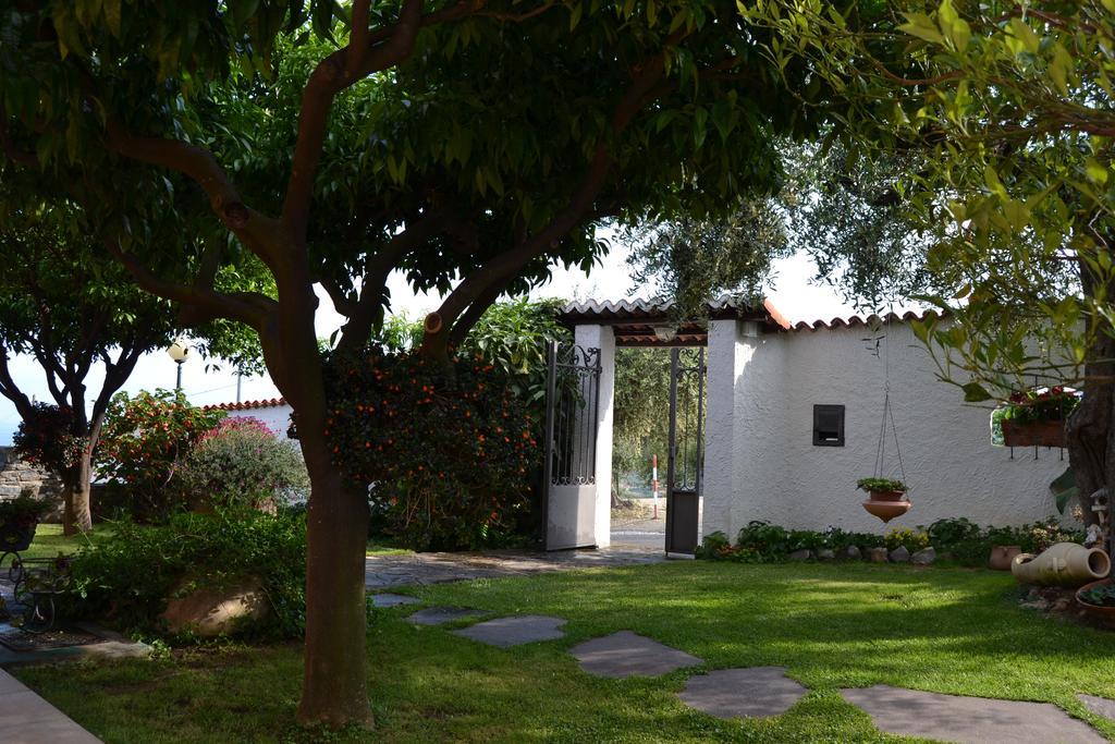 Azienda Agrituristica Villa Arianna Imperia Dış mekan fotoğraf